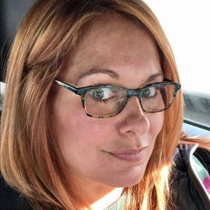Meet your Posher, Cynthia